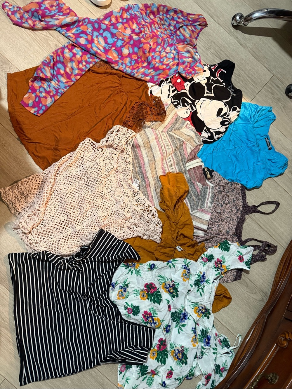10! Mixed Women's Tops Bundle - Bright Floral, Stripes, Knit & Tees